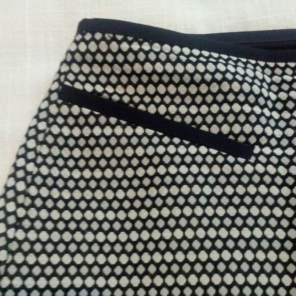 SKIRT TEEFLIO LABEL - MADE IN CANADA - NEW NO TAGS - BLK/WHITE  SIZE 10 - Picture 5 of 5